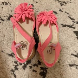 GAP KIDS POM POM SHOES